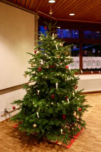 unser Weihnachtsbaum im Haus der Begegung